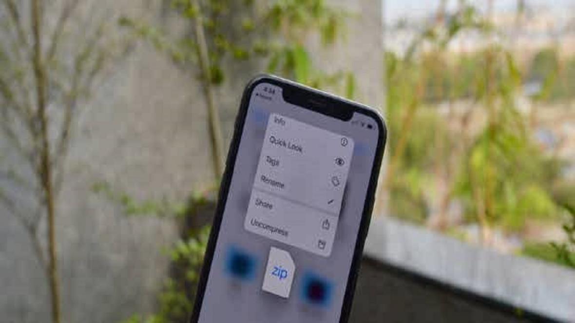 چگونه فایل ها را به سرعت روی آیفون و آی پد Zip و Unzip کنیم؟