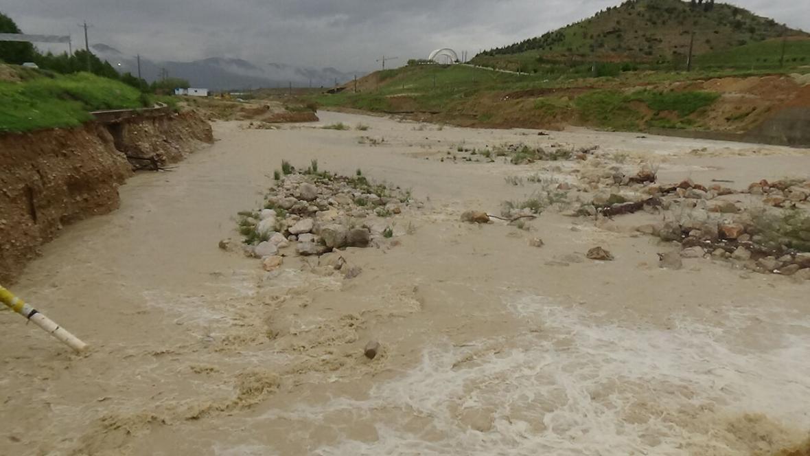 خبرنگاران شهروندان هرمزگان از رفتن به مناطق مرتفع و حاشیه خبرنگاران شهروندان هرمزگان از رفتن به مناطق مرتفع و حاشیه رودخانه های فصلی خودداری کنند