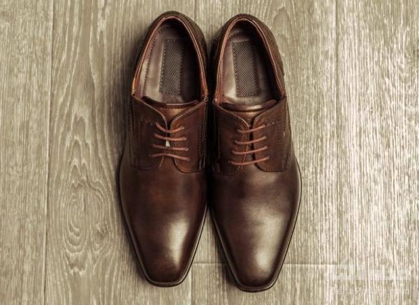 5 راه ساده برای رفع صدای جیر جیر کف کفش