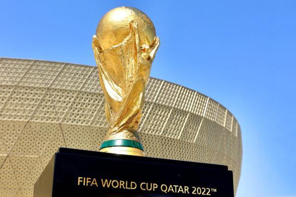 عکس، هدیه عجیب چینی ها به میزبان جام جهانی ، سهیل و ثریا در راه قطر! (تور ارزان قطر)